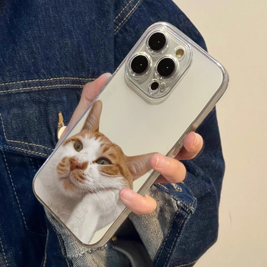 Cute Chin-Resting Kitty Clear Case
