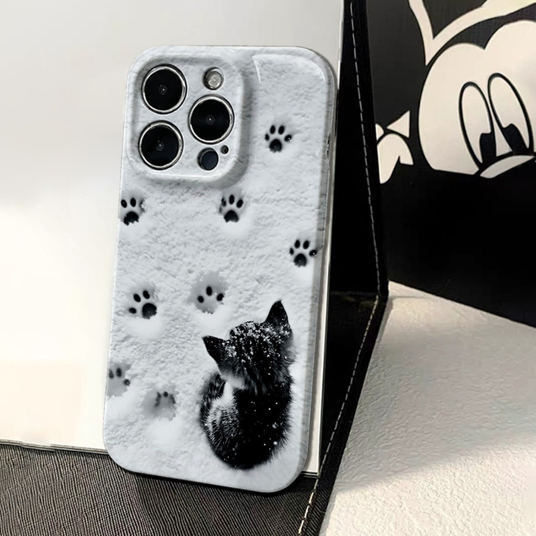 Snow Pawprints Kitty Case