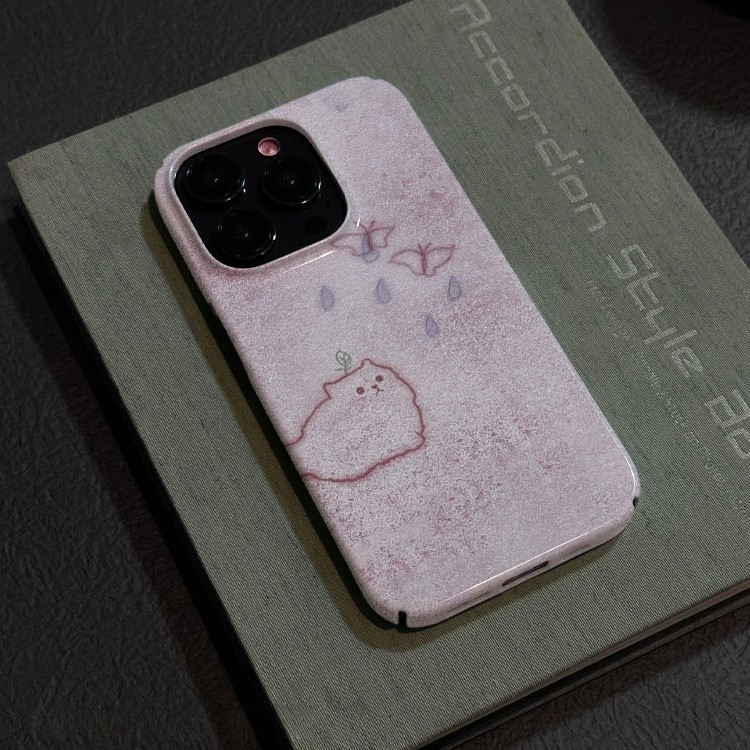 Cute Butterfly-Chasing Cat Phone Case