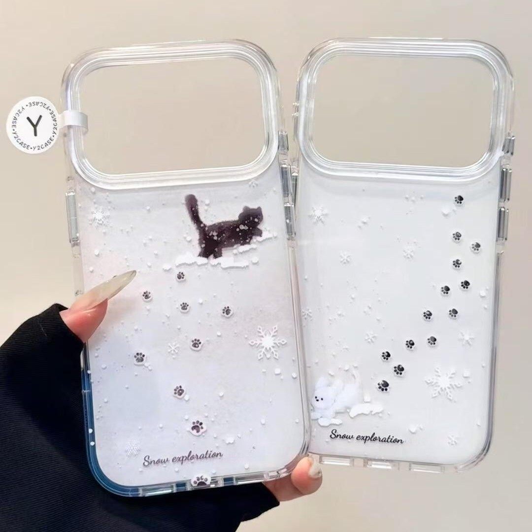 Kitten in the Winter Snow Case